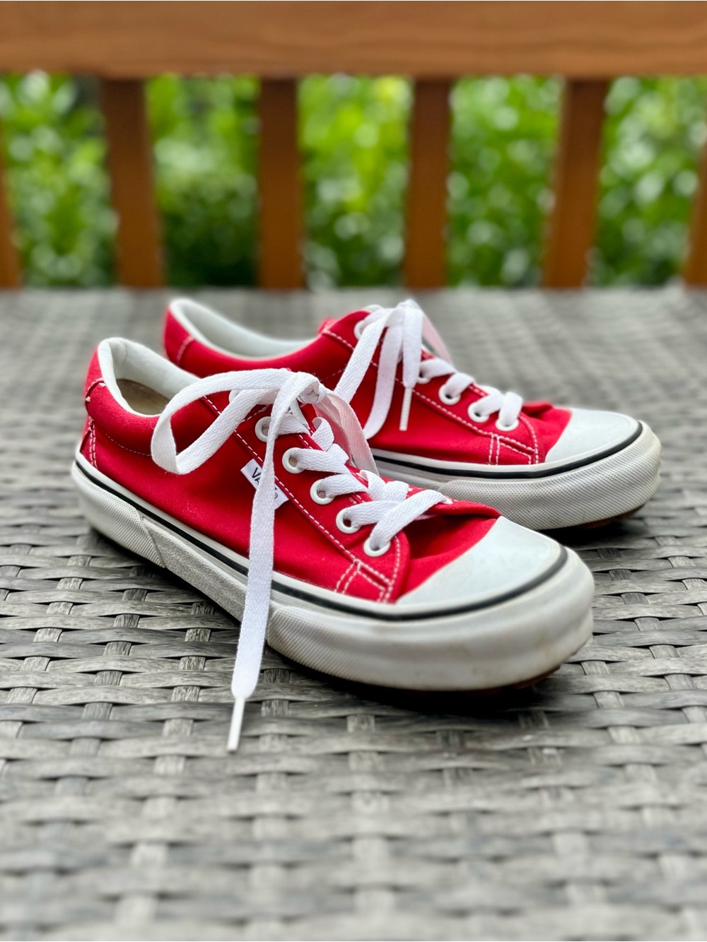 Vans Red Canvas Low-Top Sneakers with White Laces Skater Streetwear Style